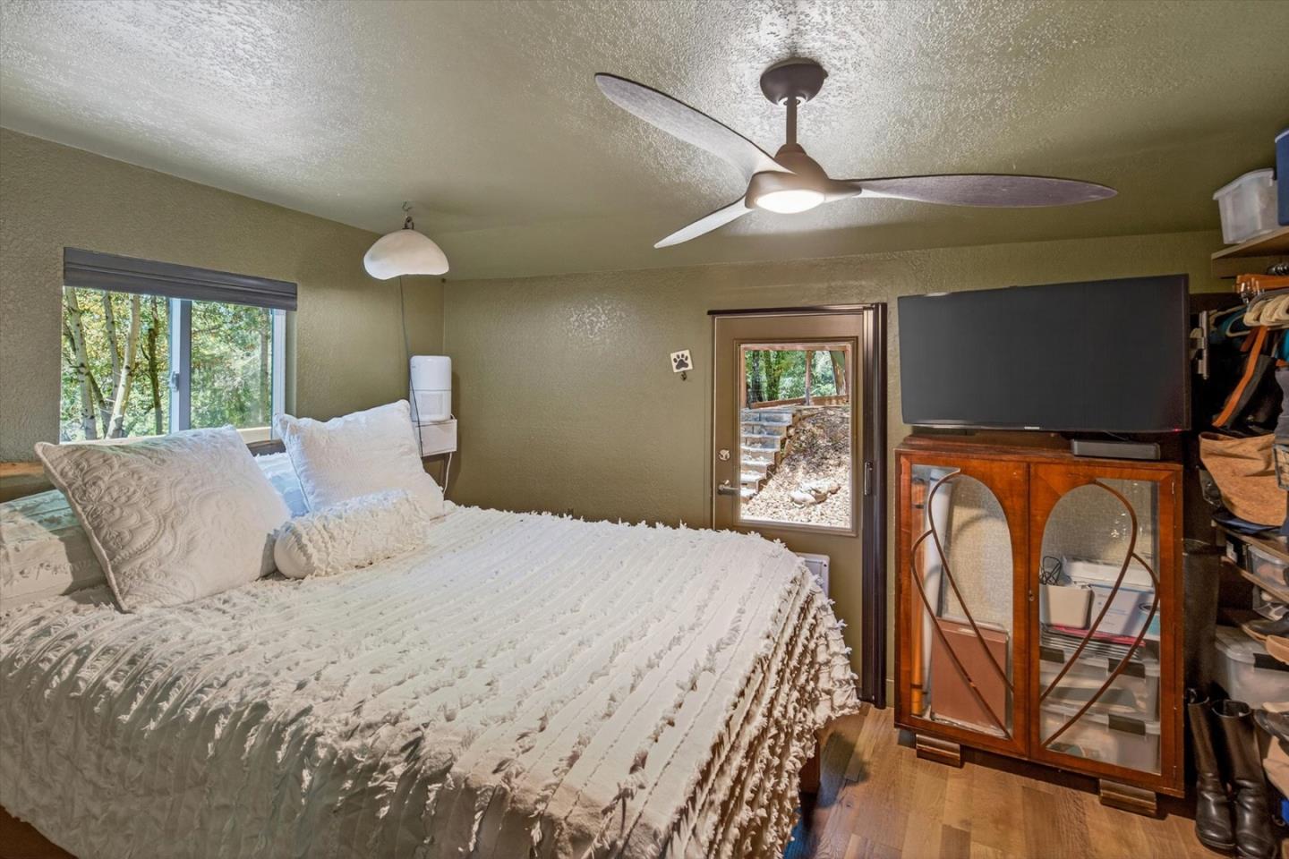 21477 Old Mine Road Los Gatos, CA 95033 - Photo 16 of 35