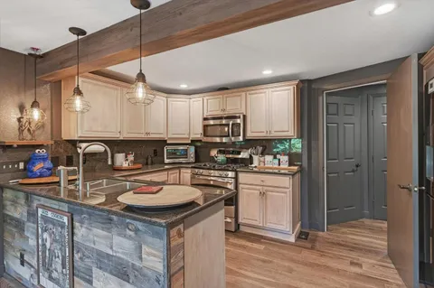 $999,000 | 21477 Old Mine Road, Los Gatos, CA 95033