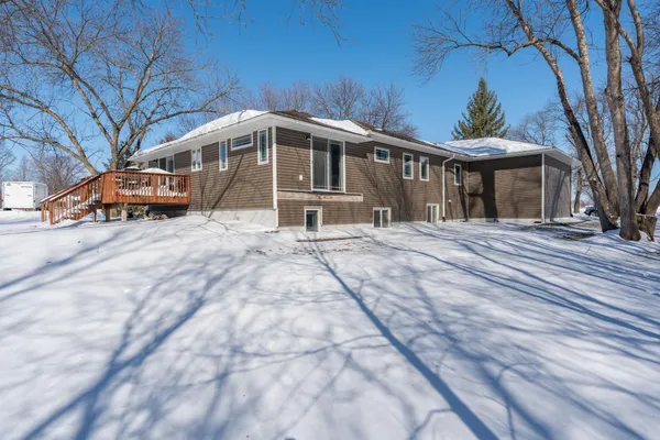 $550,000 | 2711 Hoffman Road, Mankato, MN 56001