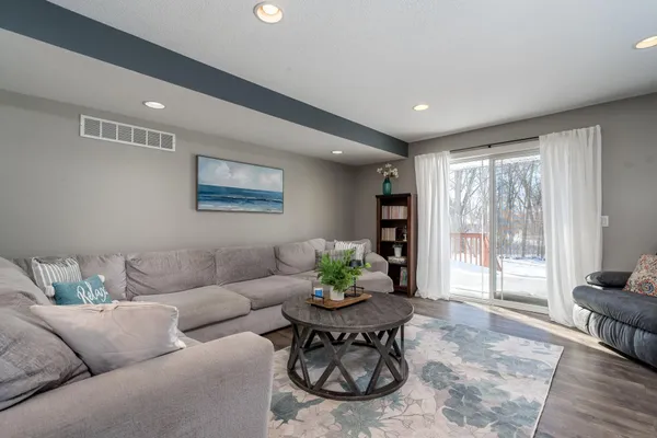 $550,000 | 2711 Hoffman Road, Mankato, MN 56001