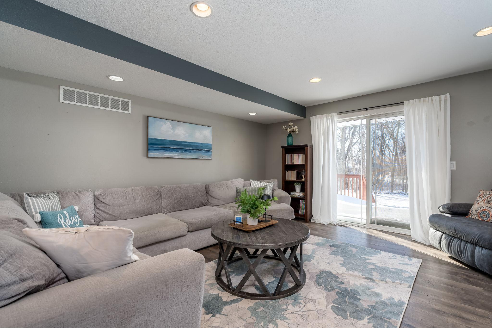 2711 Hoffman Road Mankato, MN 56001 - Photo 4 of 48