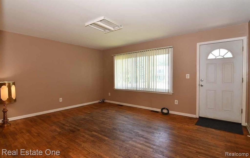 5705 Branch Road Flint, MI 48506 - Photo 8 of 25