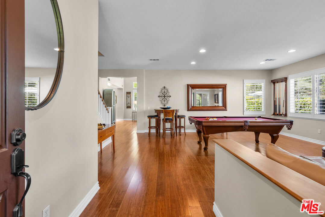 25618 Henley Way Stevenson Ranch, CA 91381 - Photo 12 of 47