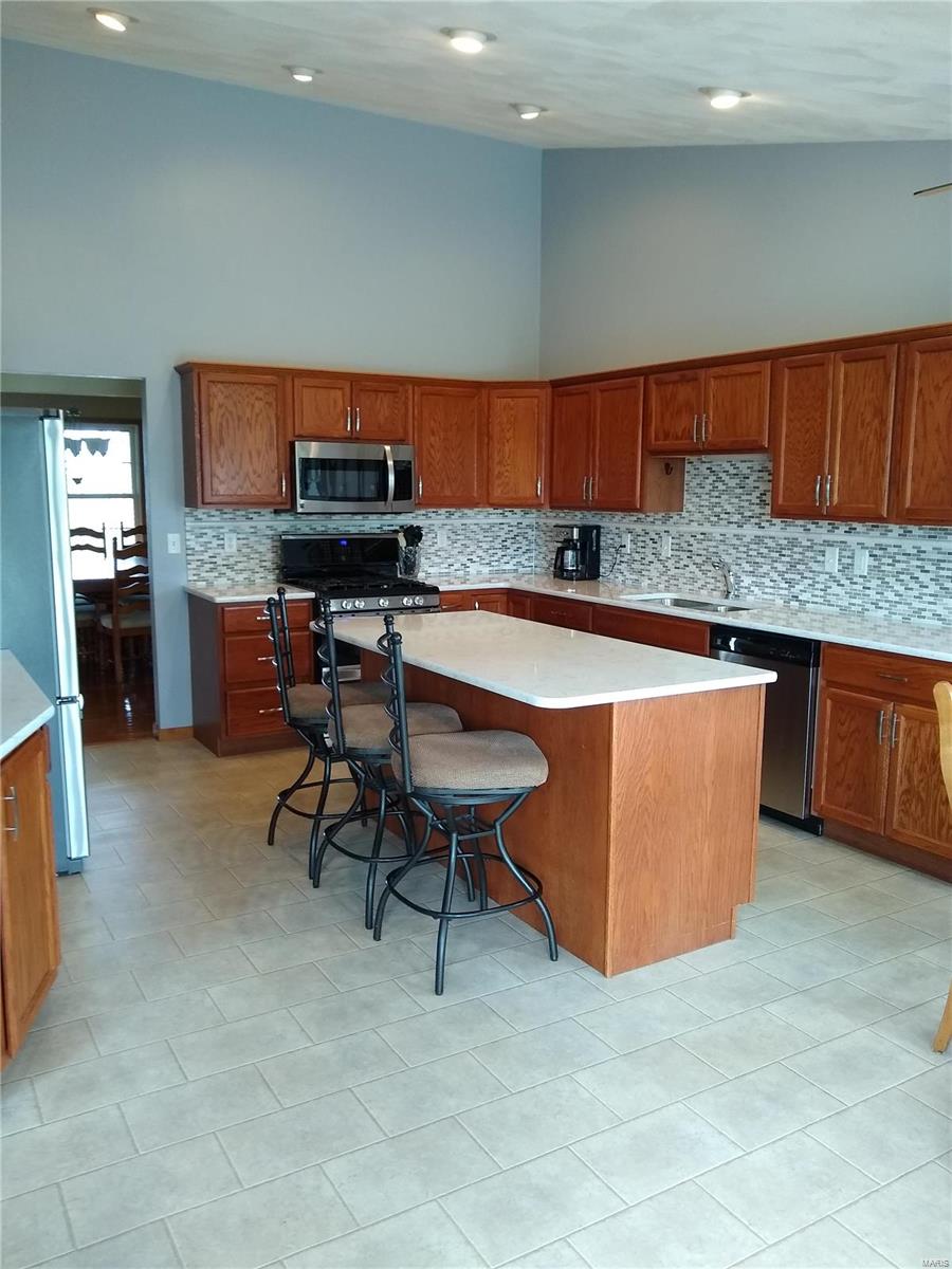 9770 Lilac Road St. Jacob, IL 62281 - Photo 16 of 65