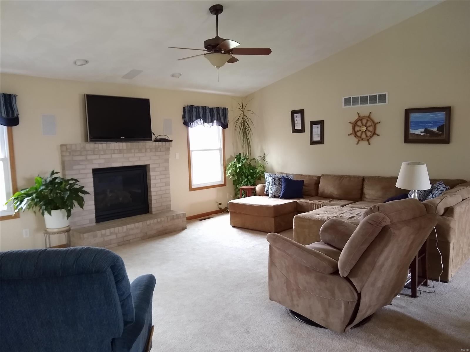 9770 Lilac Road St. Jacob, IL 62281 - Photo 4 of 65