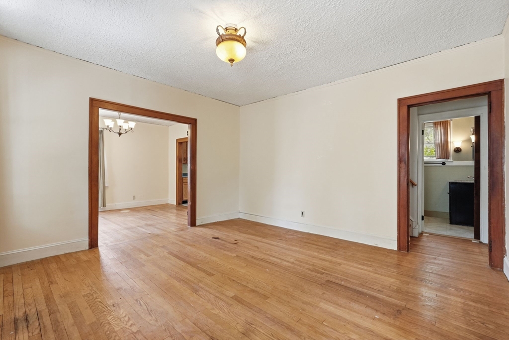 60 Spaulding Street Amherst, MA 01002 - Photo 8 of 42 Gallery Image 8