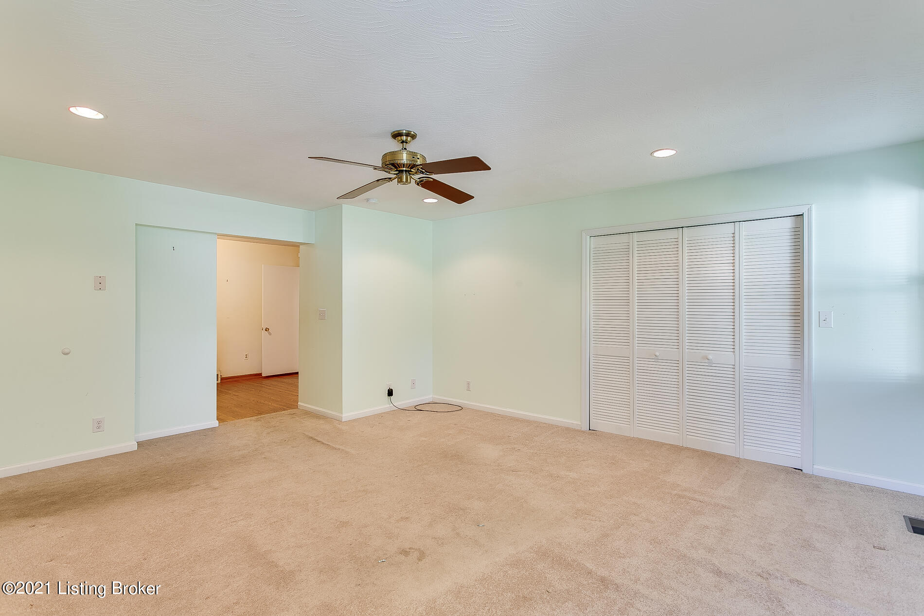 320 Brunswick Road Louisville, KY 40207 - Photo 23 of 42 320 Brunswick Rd-23
