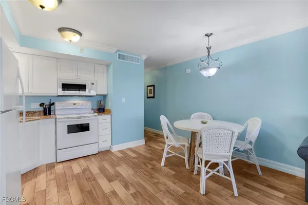 $489,000 | 4216 Bayside Villas, Captiva, FL 33924