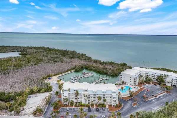 $489,000 | 4216 Bayside Villas, Captiva, FL 33924
