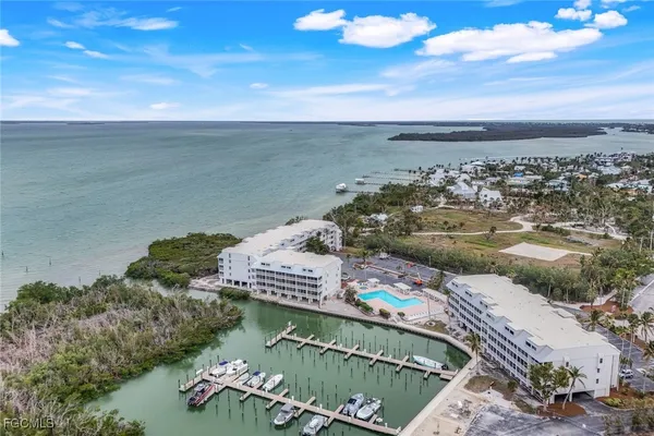 $489,000 | 4216 Bayside Villas, Captiva, FL 33924