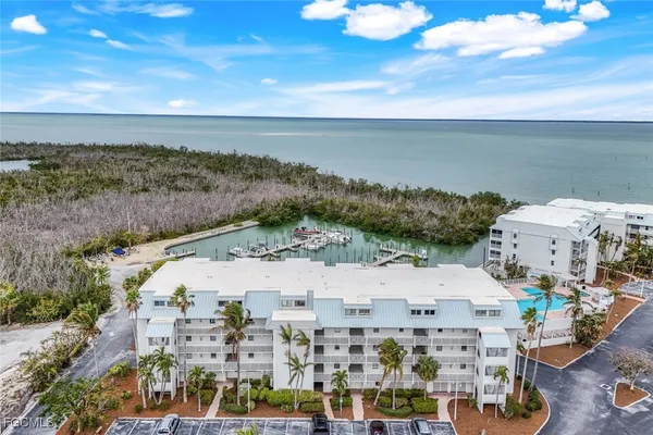 $489,000 | 4216 Bayside Villas, Captiva, FL 33924
