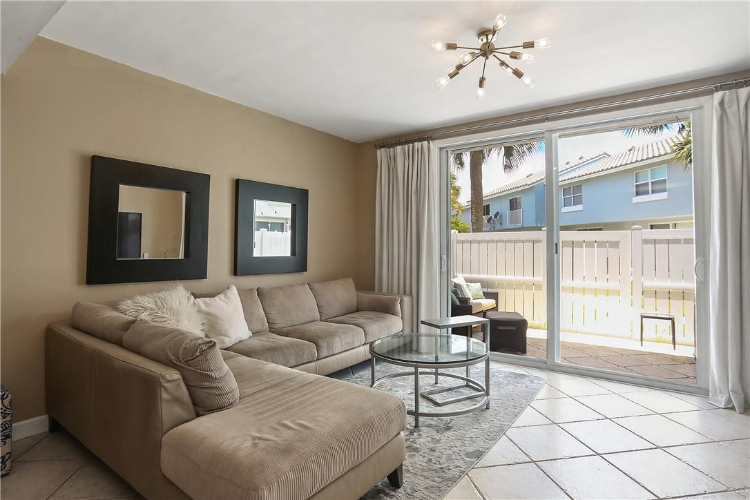 1048 Jeffery Street, Unit 1048 Boca Raton, FL 33487 - Photo 12 of 29 Photo 12