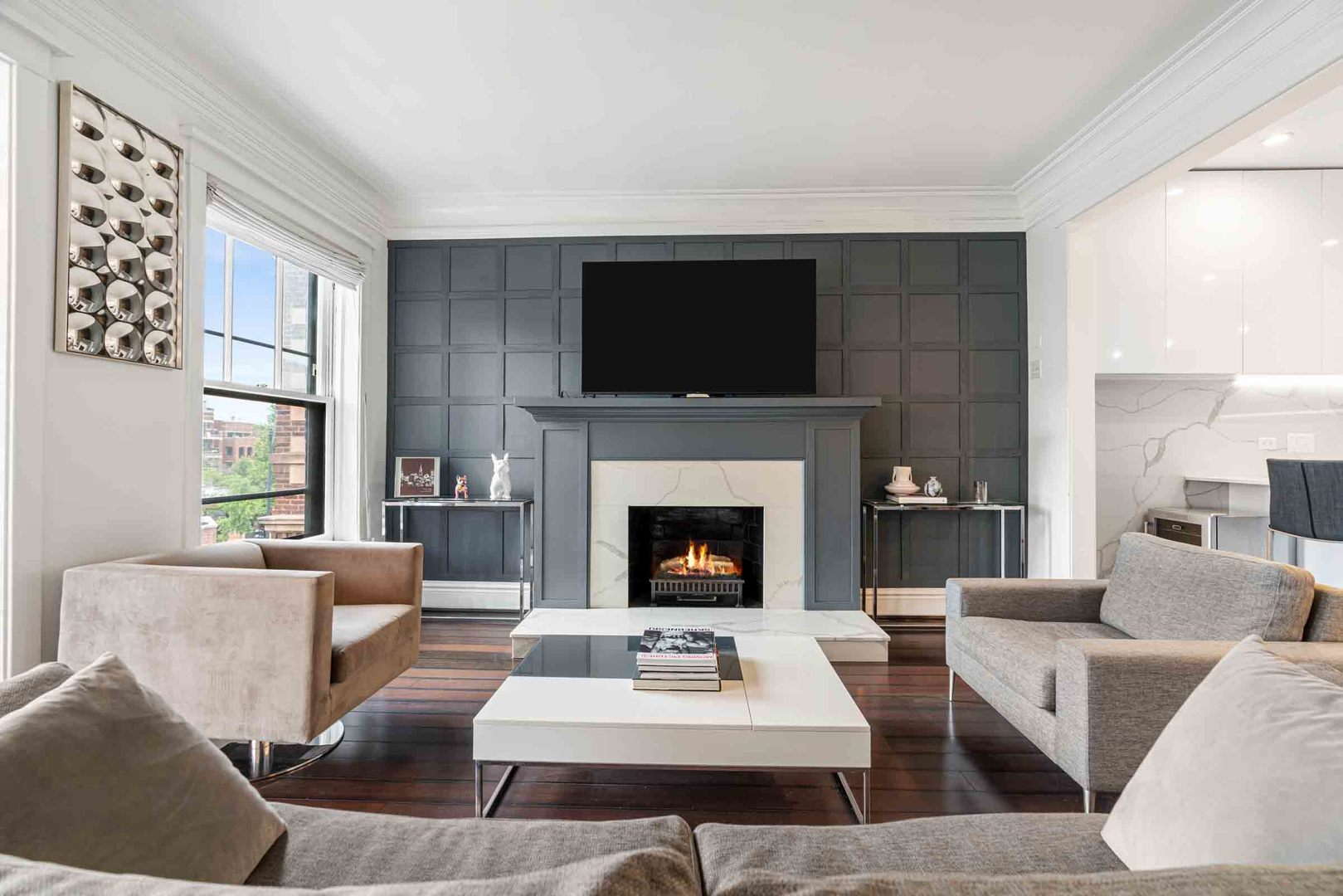 556 West Roscoe Street, Unit 3 Chicago, IL 60657 - Photo 3 of 27