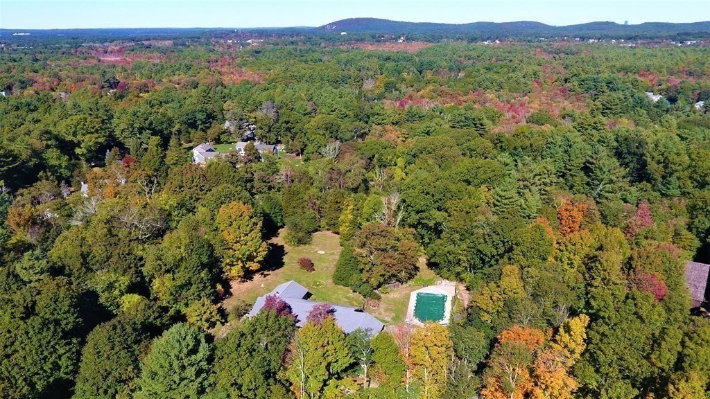 378 York Street Canton, MA 02021 - Photo 3 of 40 Gallery Image 3