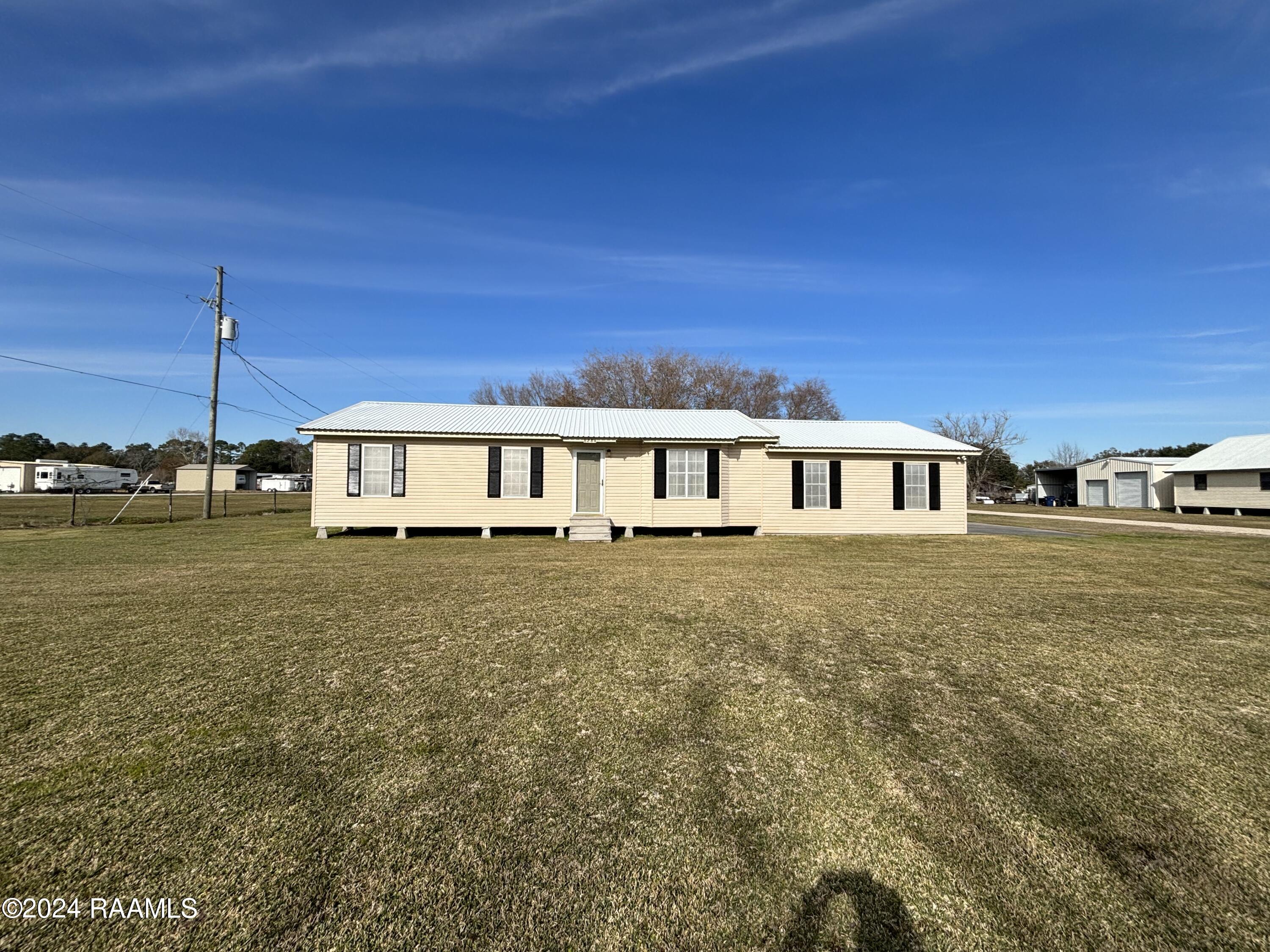 8284 Cat Road Maurice, LA 70555 - Photo 1 of 25 Gallery Image 1