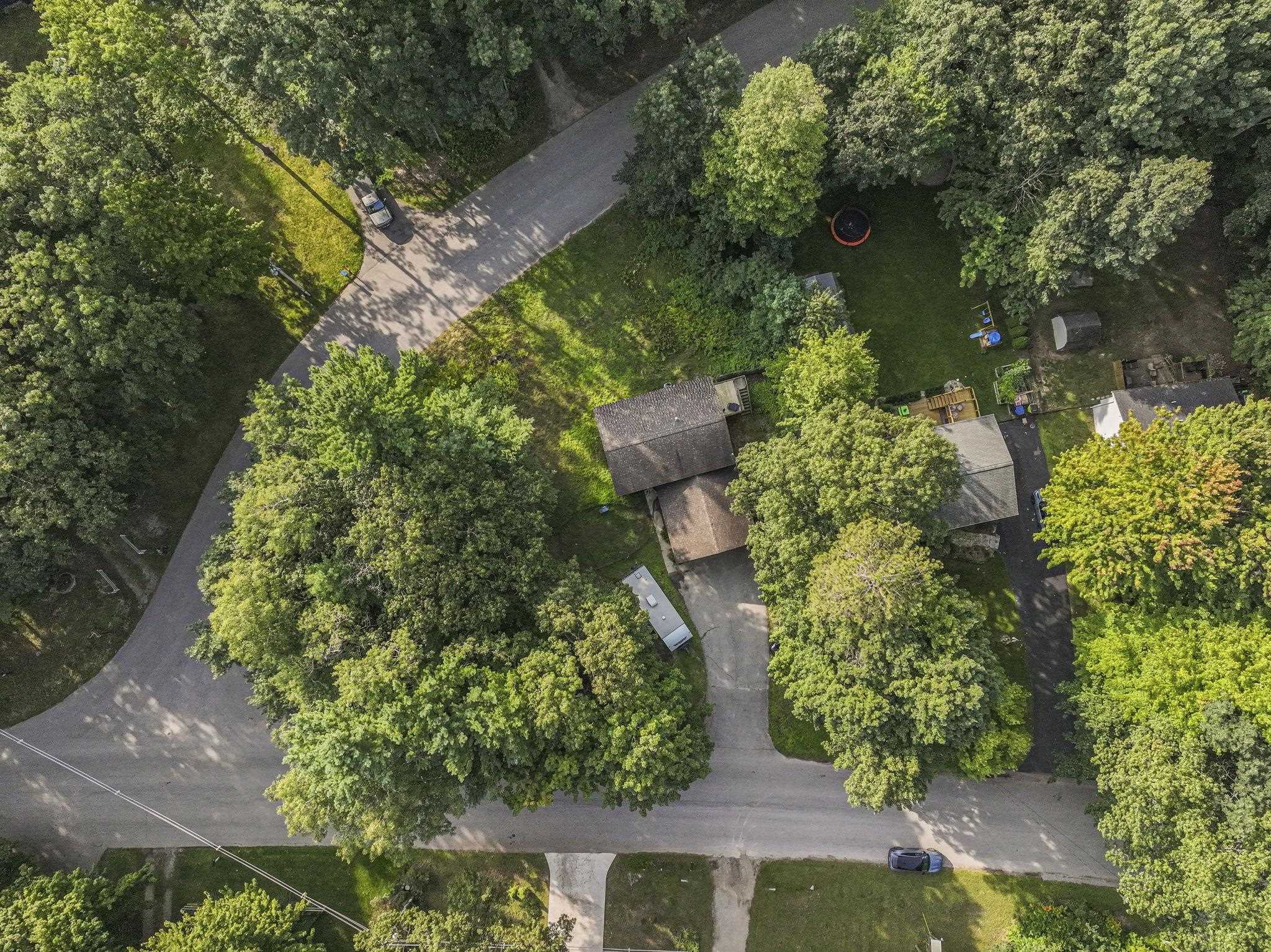 10583 Wildwood Road Interlochen, MI 49643 - Photo 27 of 35 1938484-16c18087-4c62-42de-9a4c-e9149a1a862a.JPG