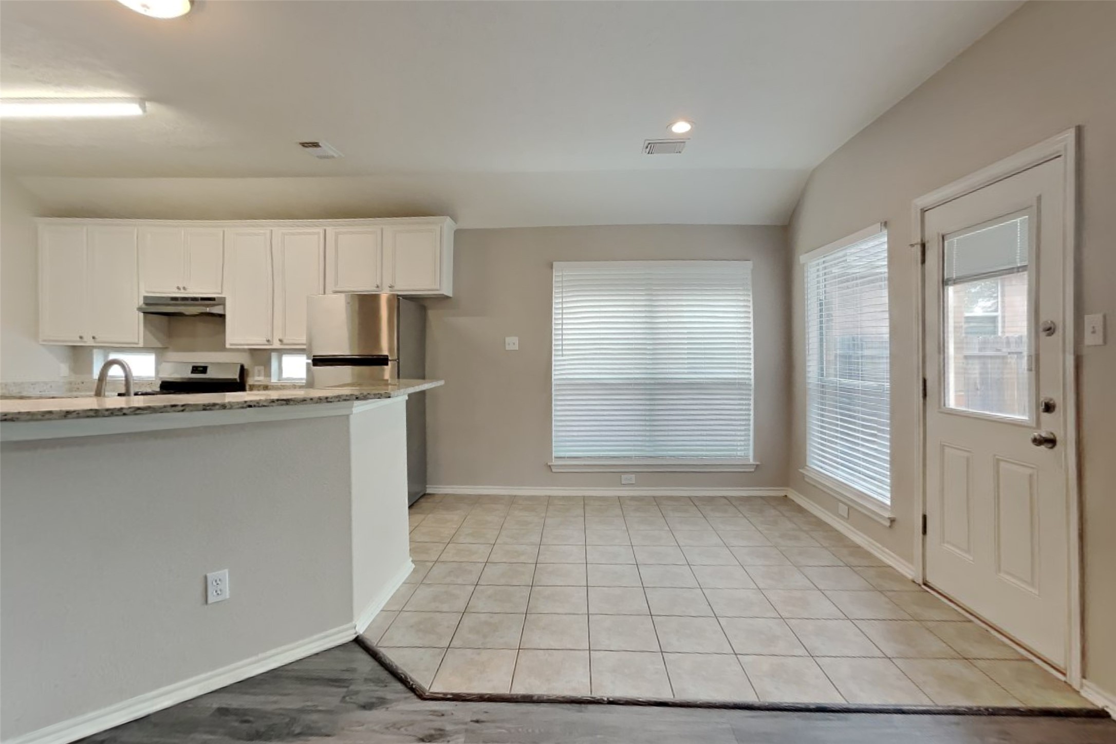 2311 Rendale Court Spring, TX 77388 - Photo 5 of 19