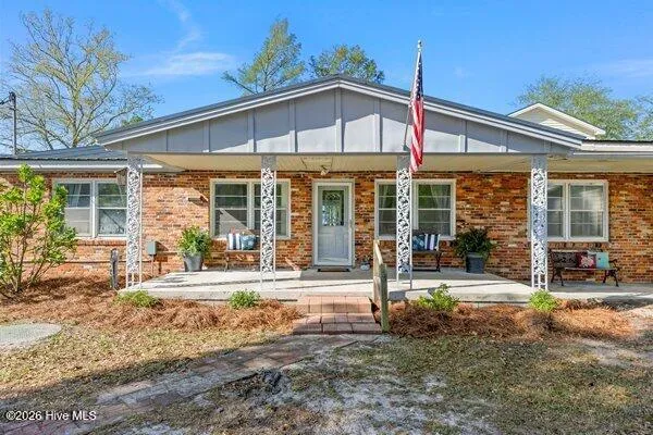 $675,000 | 1922 Bella Coola Road, Lake Waccamaw, NC 28450