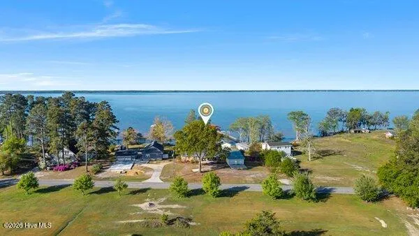 $675,000 | 1922 Bella Coola Road, Lake Waccamaw, NC 28450