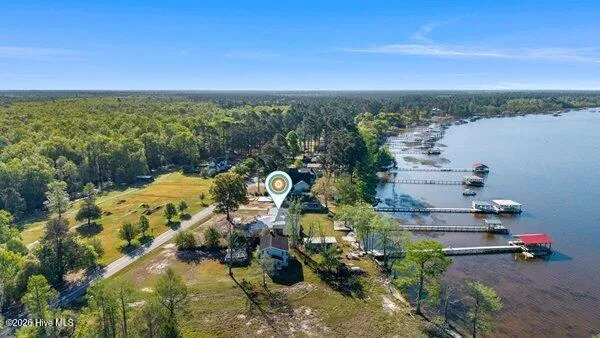 $675,000 | 1922 Bella Coola Road, Lake Waccamaw, NC 28450