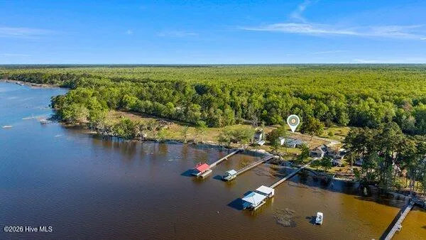 $675,000 | 1922 Bella Coola Road, Lake Waccamaw, NC 28450