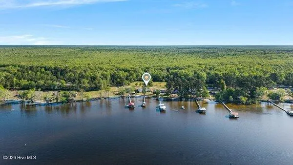 $675,000 | 1922 Bella Coola Road, Lake Waccamaw, NC 28450