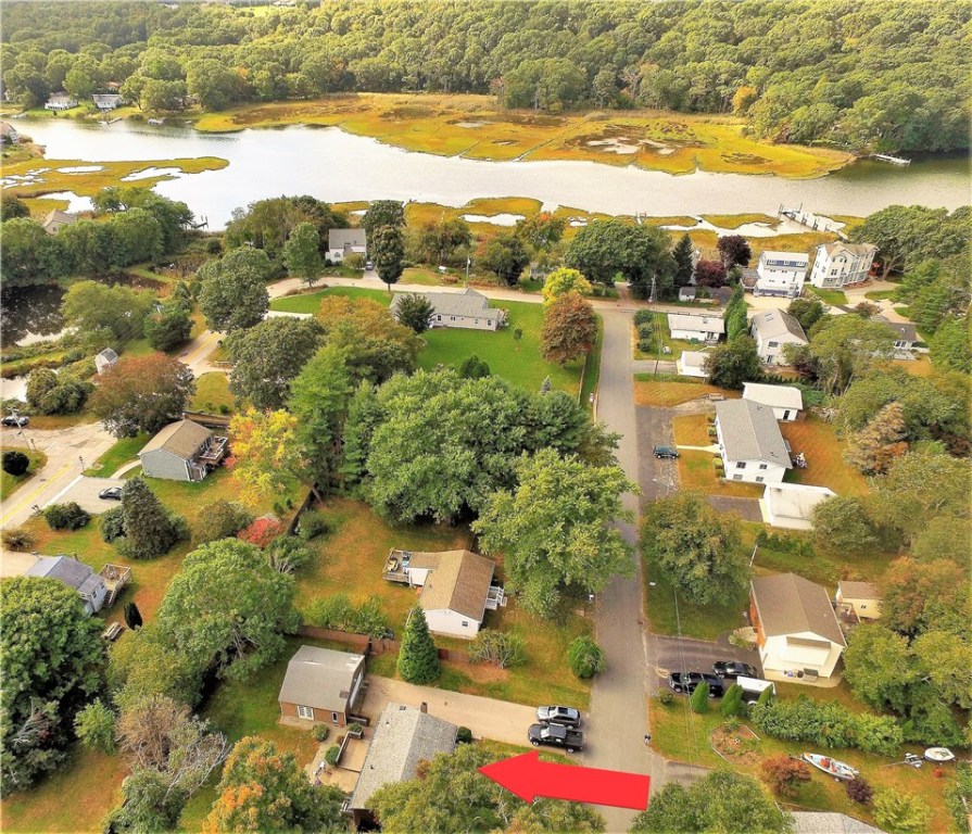 100 Nepaug Road Narragansett, RI 02882 - Photo 4 of 24