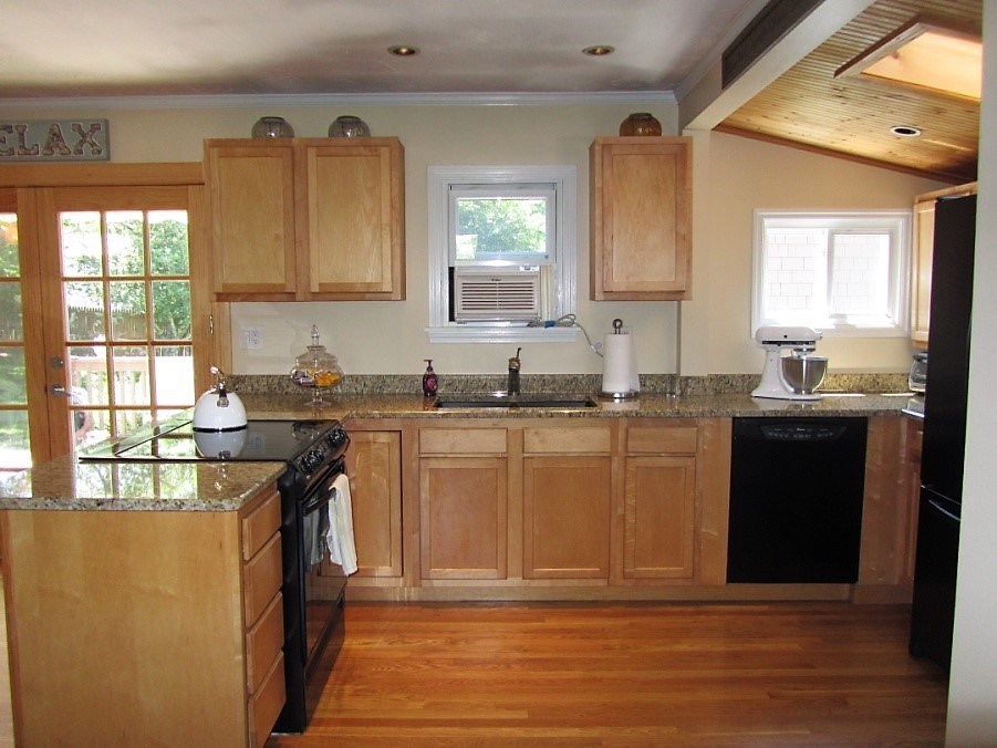 100 Nepaug Road Narragansett, RI 02882 - Photo 6 of 24