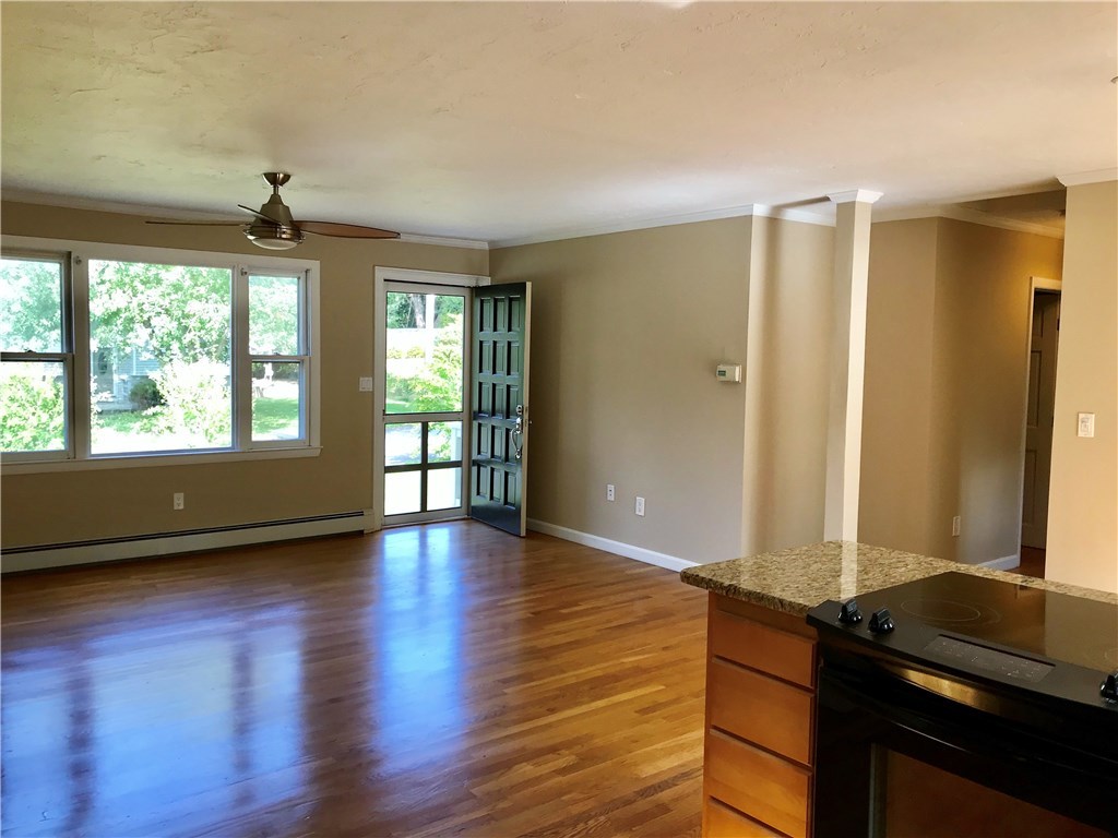 100 Nepaug Road Narragansett, RI 02882 - Photo 8 of 24