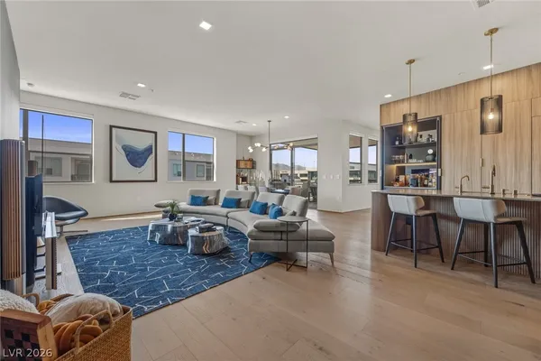 $15,000 | 8475 Michael Cherry Avenue, Unit 420, Las Vegas, NV 89113
