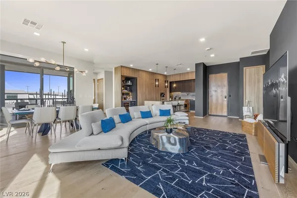 $15,000 | 8475 Michael Cherry Avenue, Unit 420, Las Vegas, NV 89113