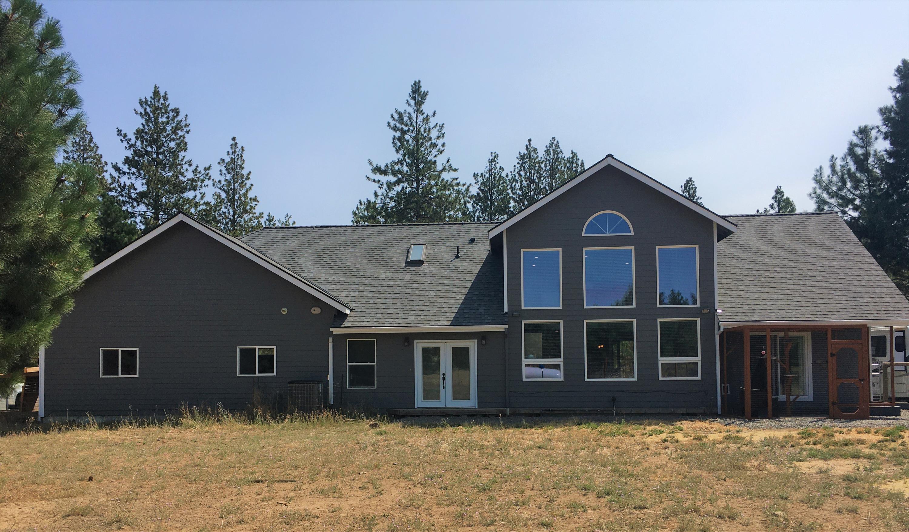 19166 Buck Canyon Road Bend, OR 97702 - Photo 44 of 63 Back of home