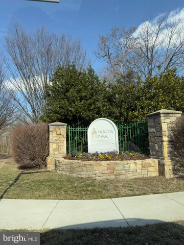 $3,100 | 24701 Byrne Meadow Square, Unit 300, Aldie, VA 20105