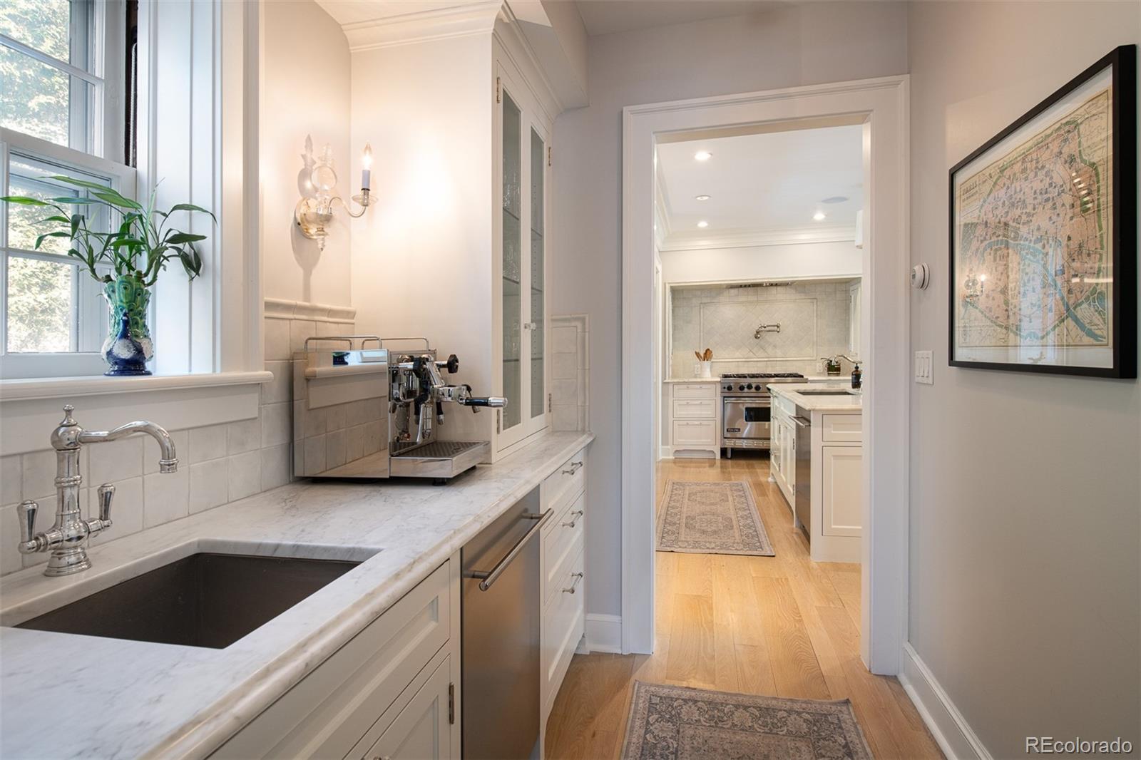 400 Circle Drive Denver, CO 80206 - Photo 8 of 40