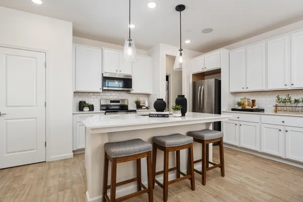 $481,990 | 2129 North Wagon Lane, Clovis, CA 93619