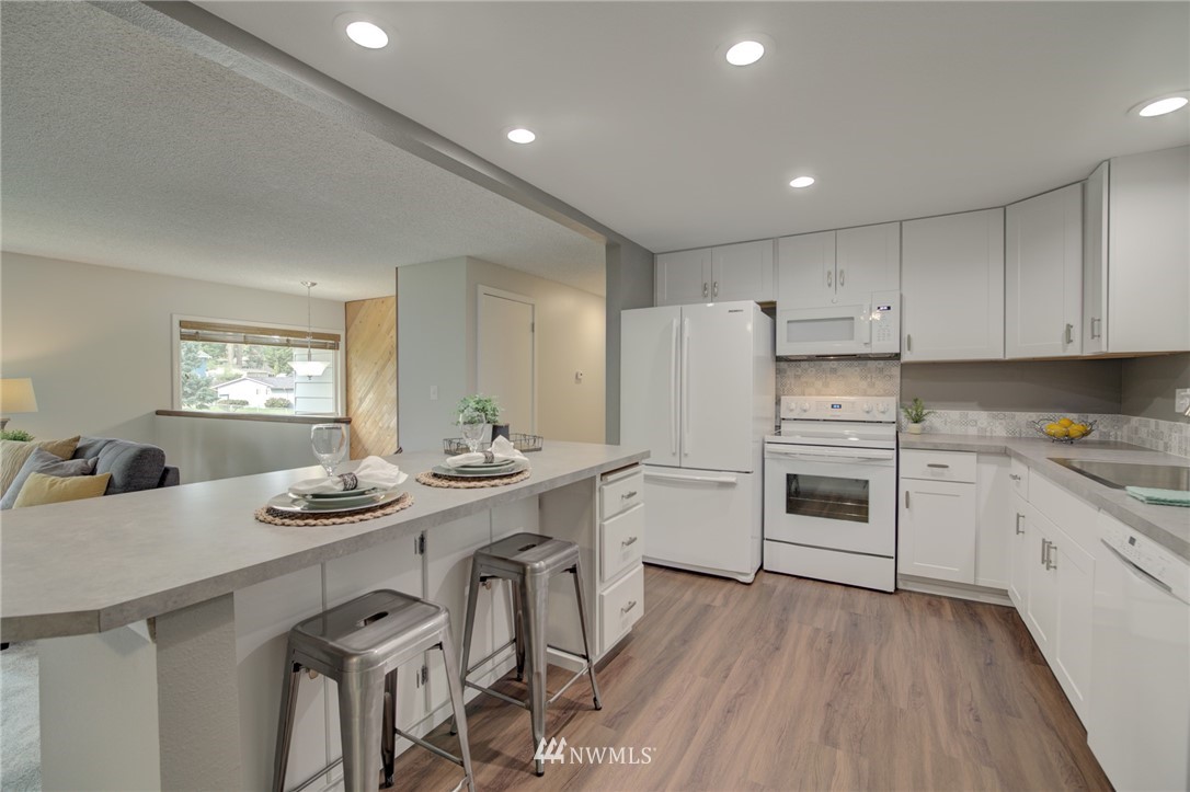 21909 6th Avenue West Bothell, WA 98021 - Photo 10 of 29