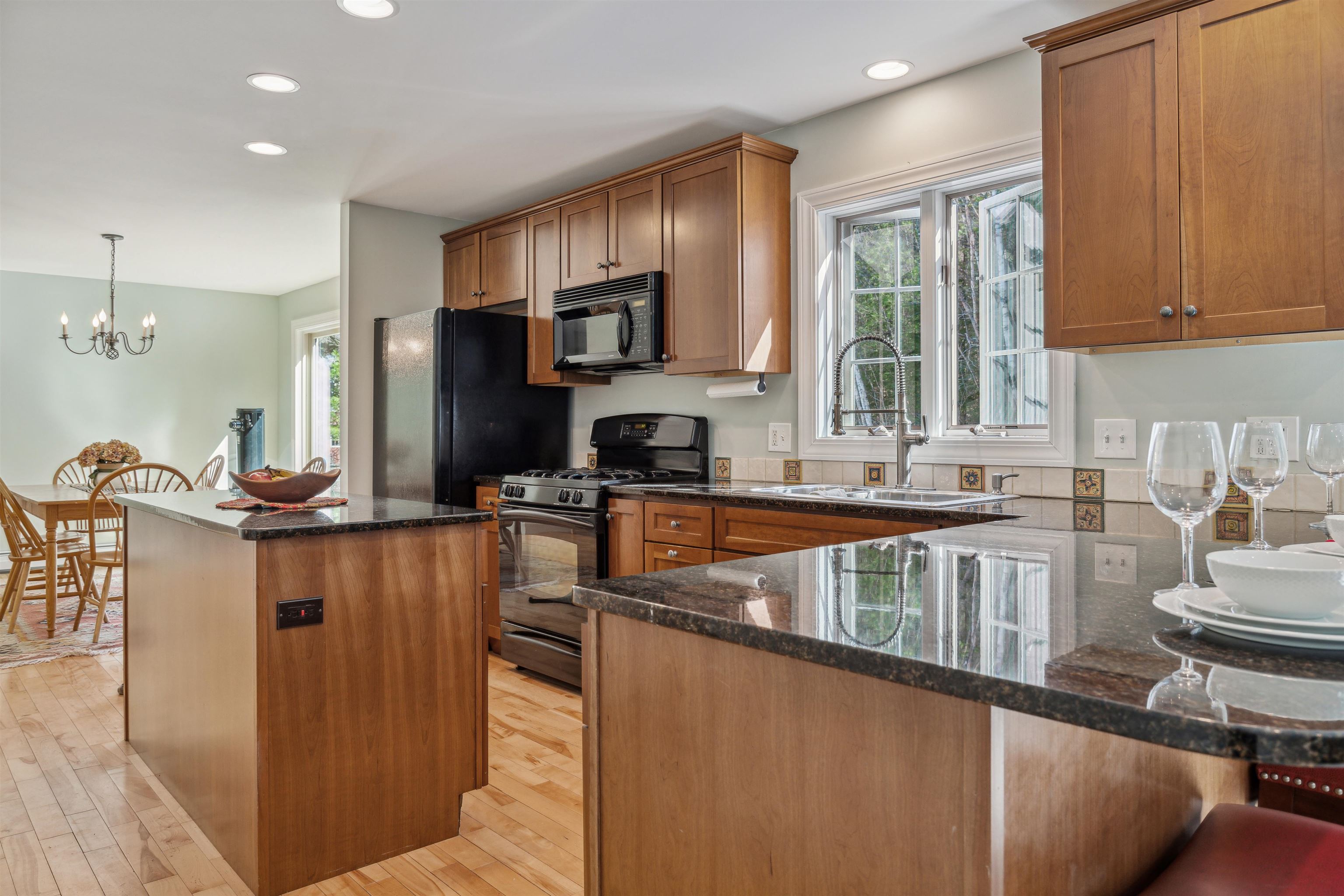 358 Cowdrey Path Woodstock, VT 05071 - Photo 5 of 32