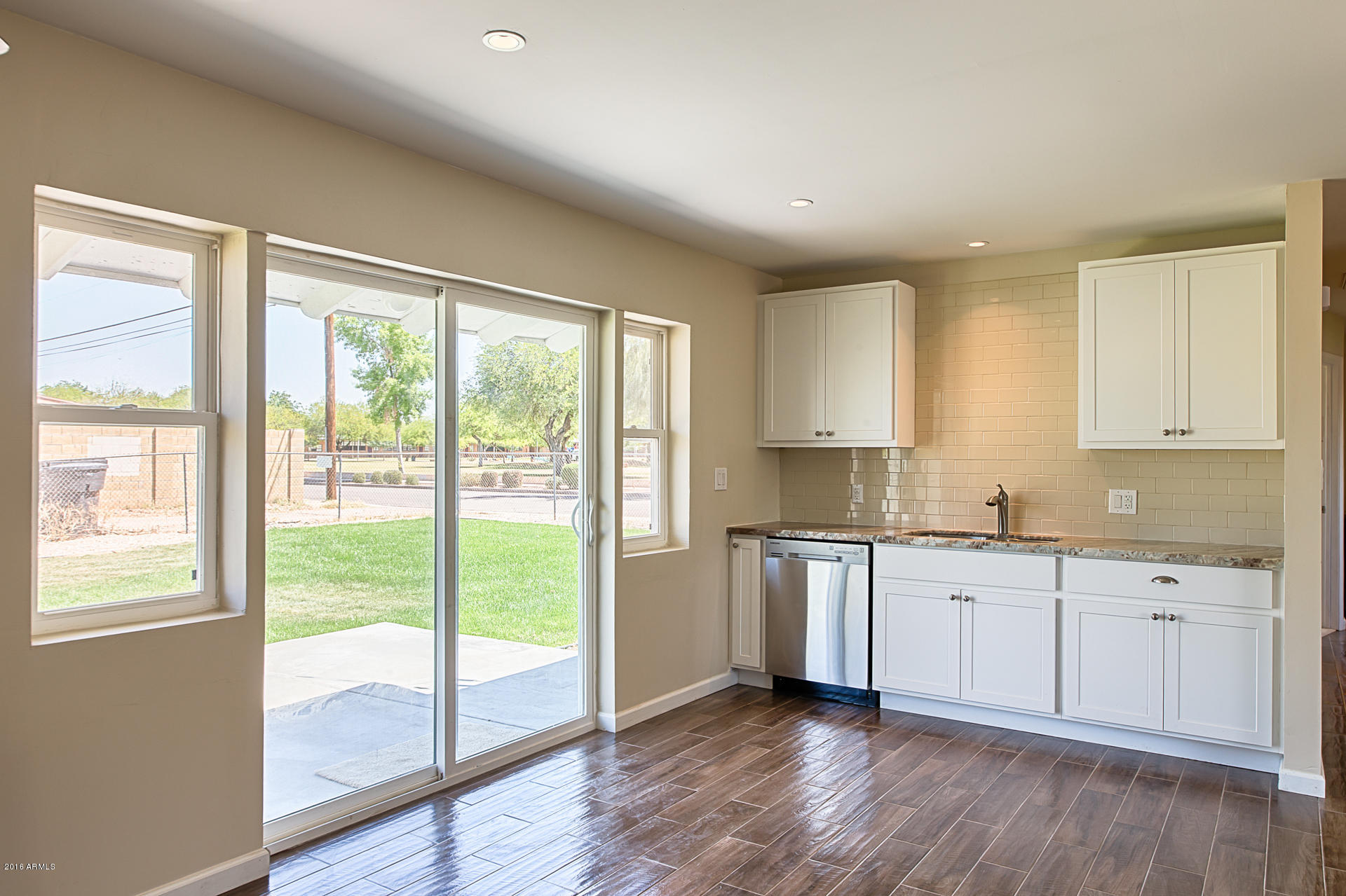 800 West Elna Rae Street Tempe, AZ 85281 - Photo 11 of 26 800 W Elna Rae St-12
