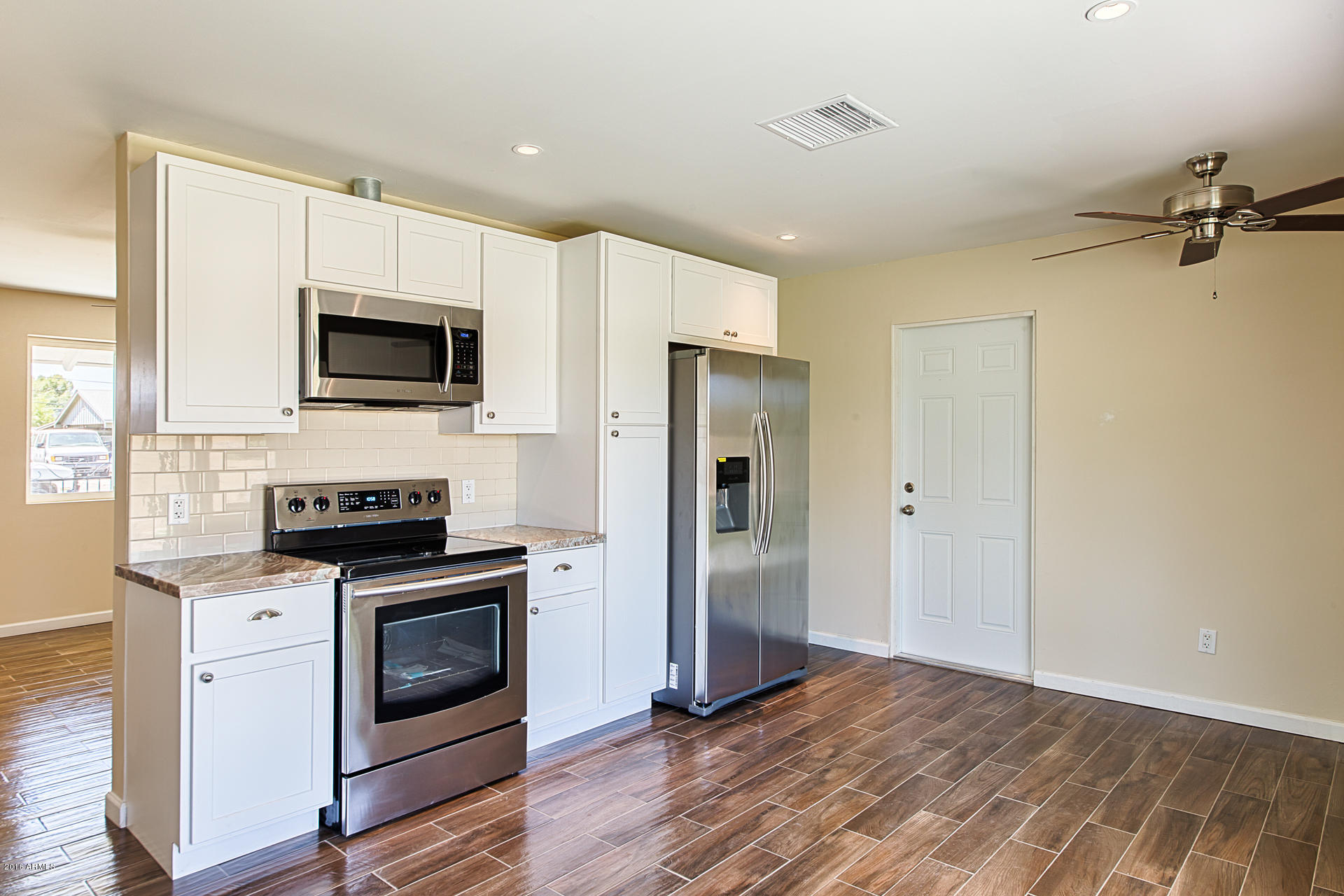 800 West Elna Rae Street Tempe, AZ 85281 - Photo 9 of 26 800 W Elna Rae St-10