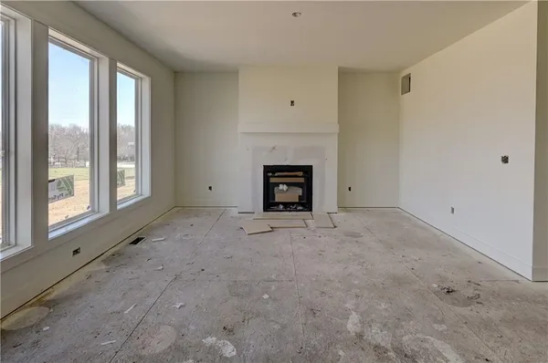 $549,900 | 6410 Northwest 98th Street, Kansas City, MO 64154