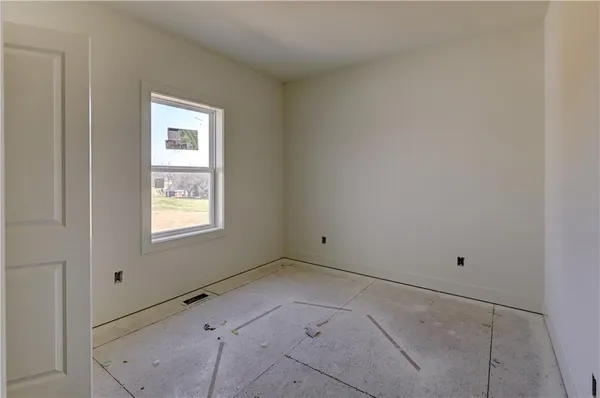 $549,900 | 6410 Northwest 98th Street, Kansas City, MO 64154