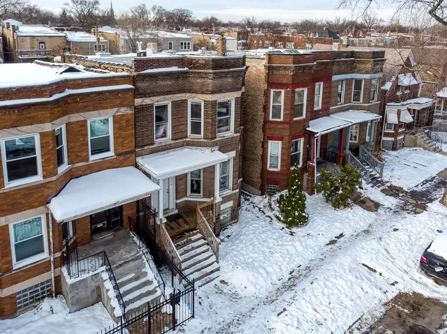 $379,000 | 7214 South St Lawrence Avenue, Chicago, IL 60619