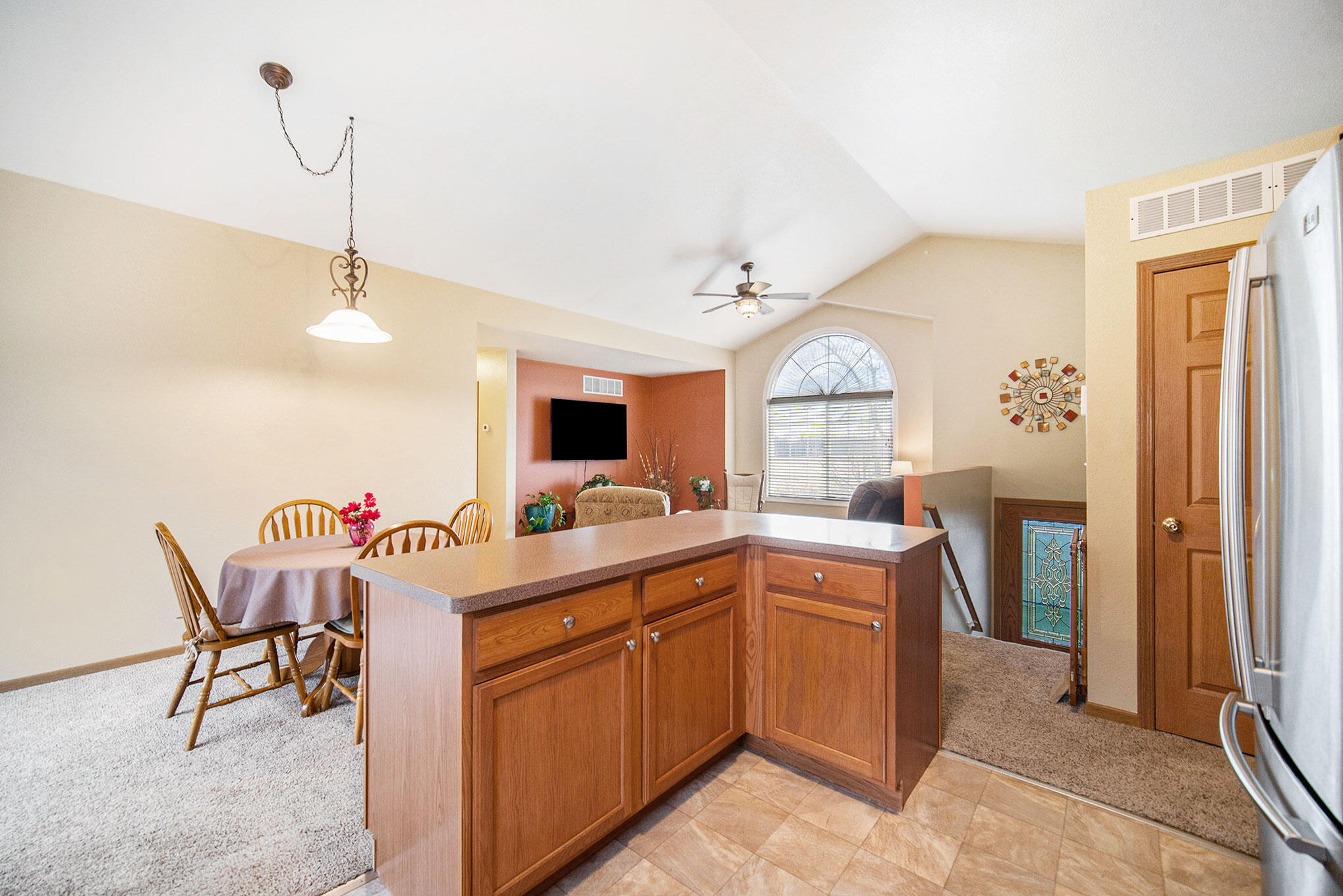 6318 Springport Road Jackson, MI 49201 - Photo 5 of 23 5