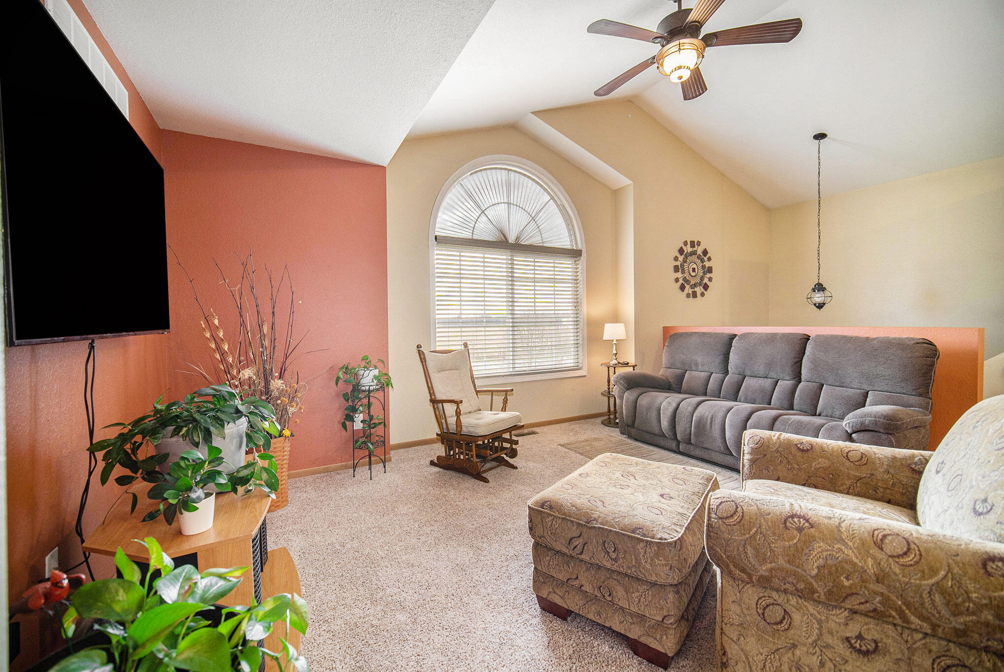 6318 Springport Road Jackson, MI 49201 - Photo 8 of 23 8