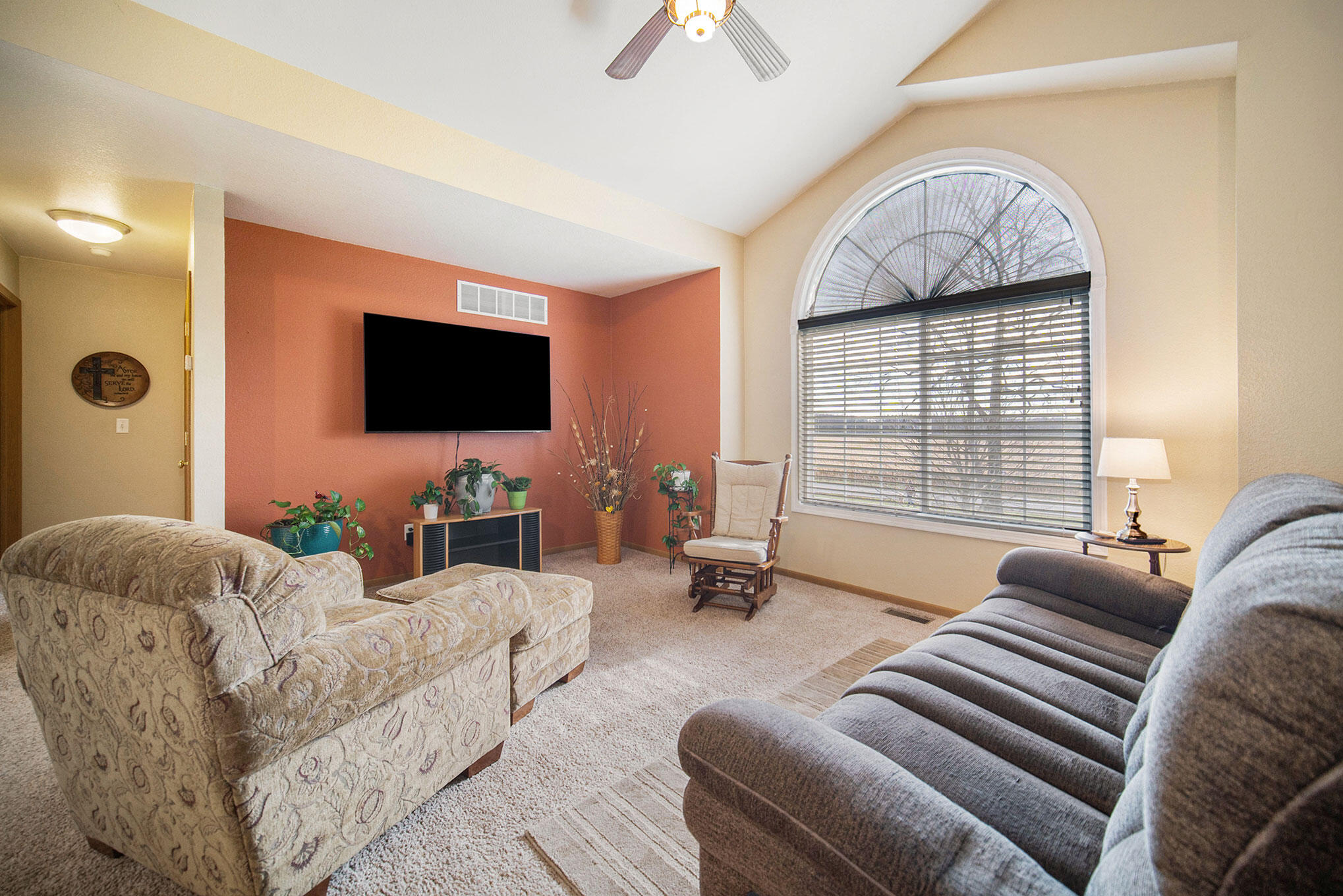 6318 Springport Road Jackson, MI 49201 - Photo 9 of 23 9
