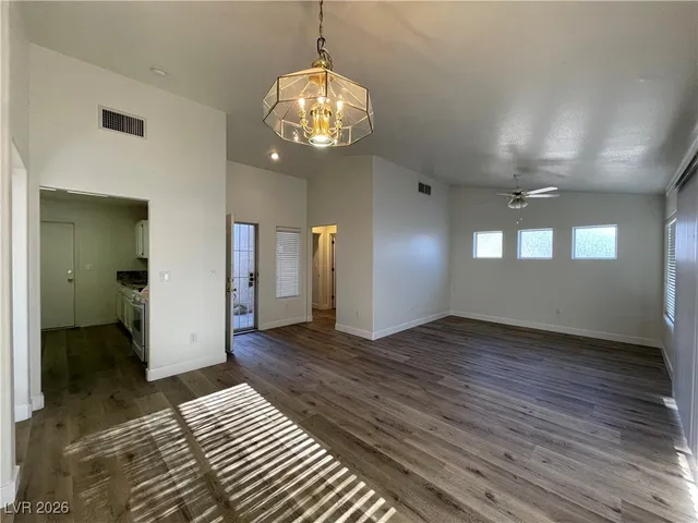 $1,895 | 10617 Mission Lakes Avenue, Las Vegas, NV 89134