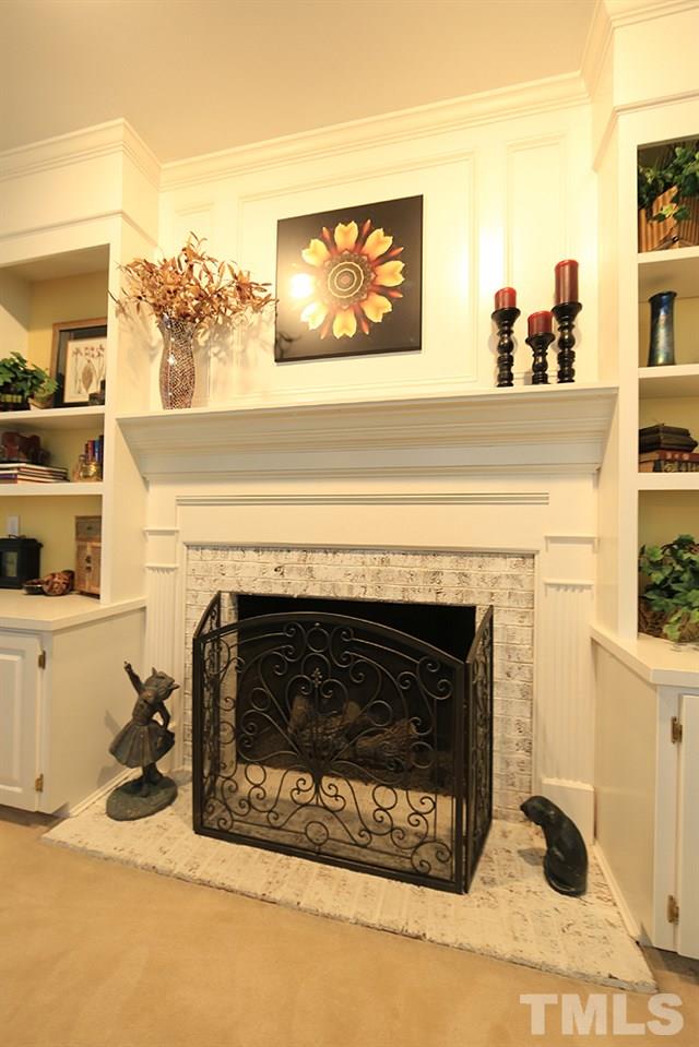7800 Sutcliffe Drive Raleigh, NC 27613 - Photo 8 of 24 WITH GAS LOGS