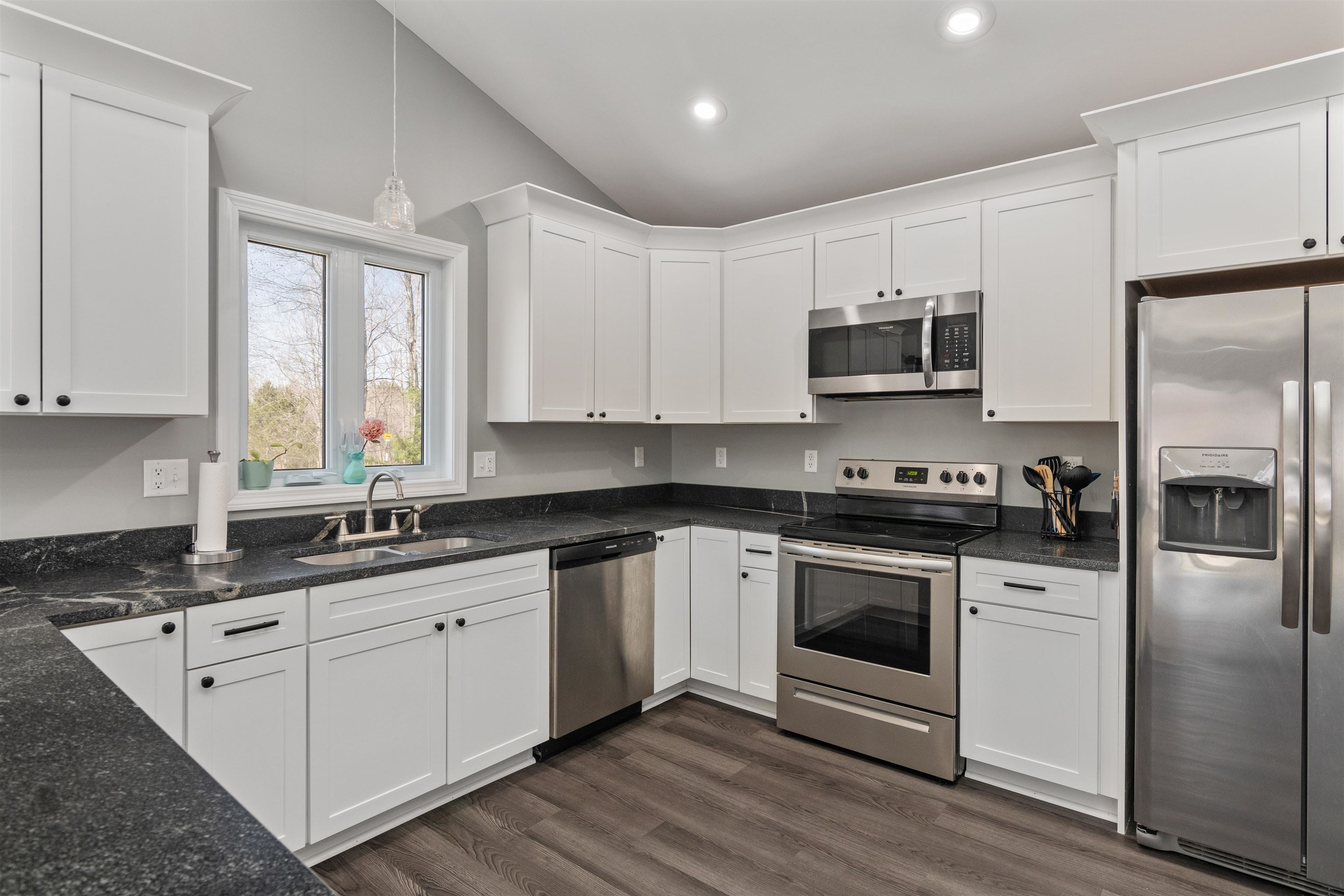 7 Appletree Road Fairfax, VT 05454 - Photo 8 of 48