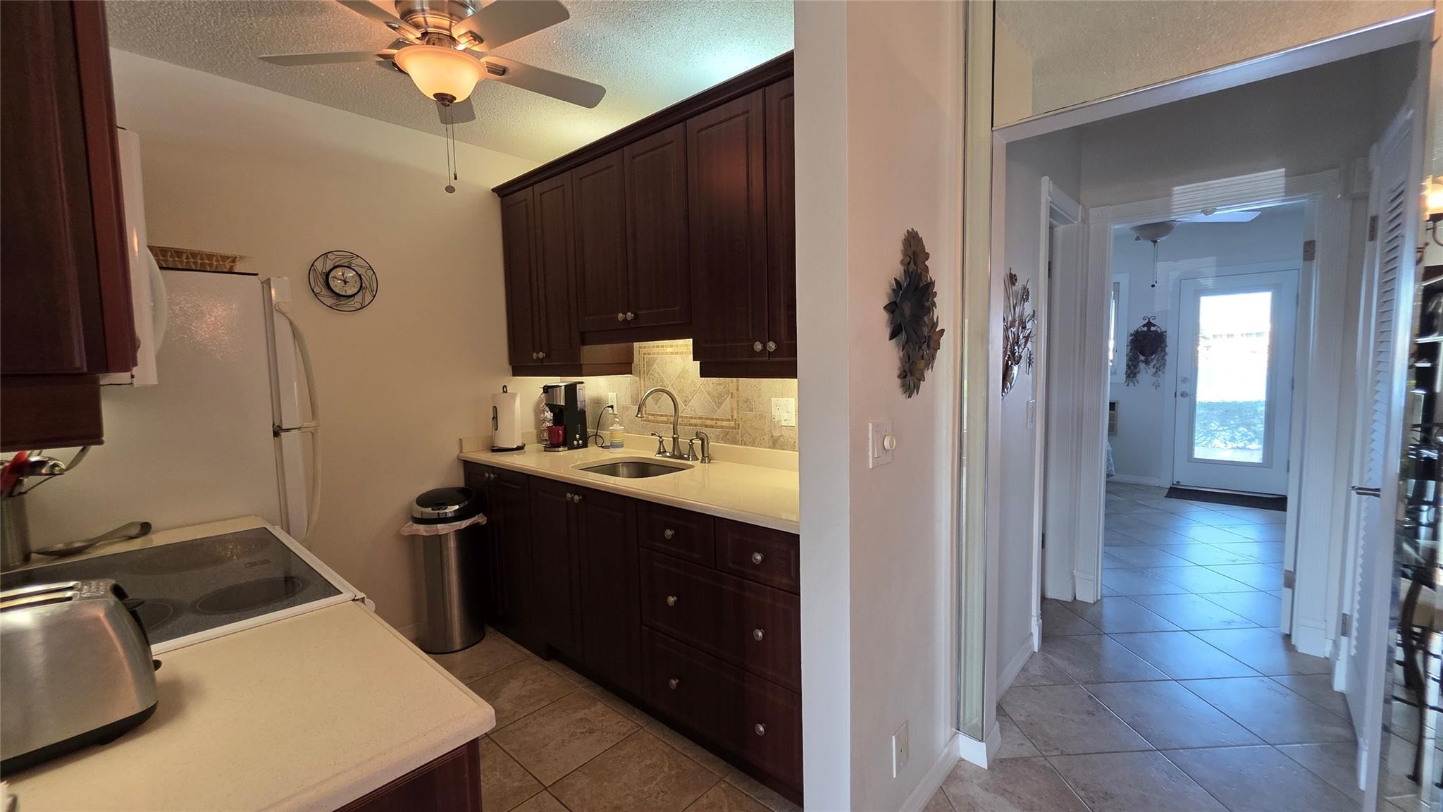 1030 Southwest 11th Street, Unit 5M Hallandale Beach, FL 33009 - Photo 13 of 31 Photo 13