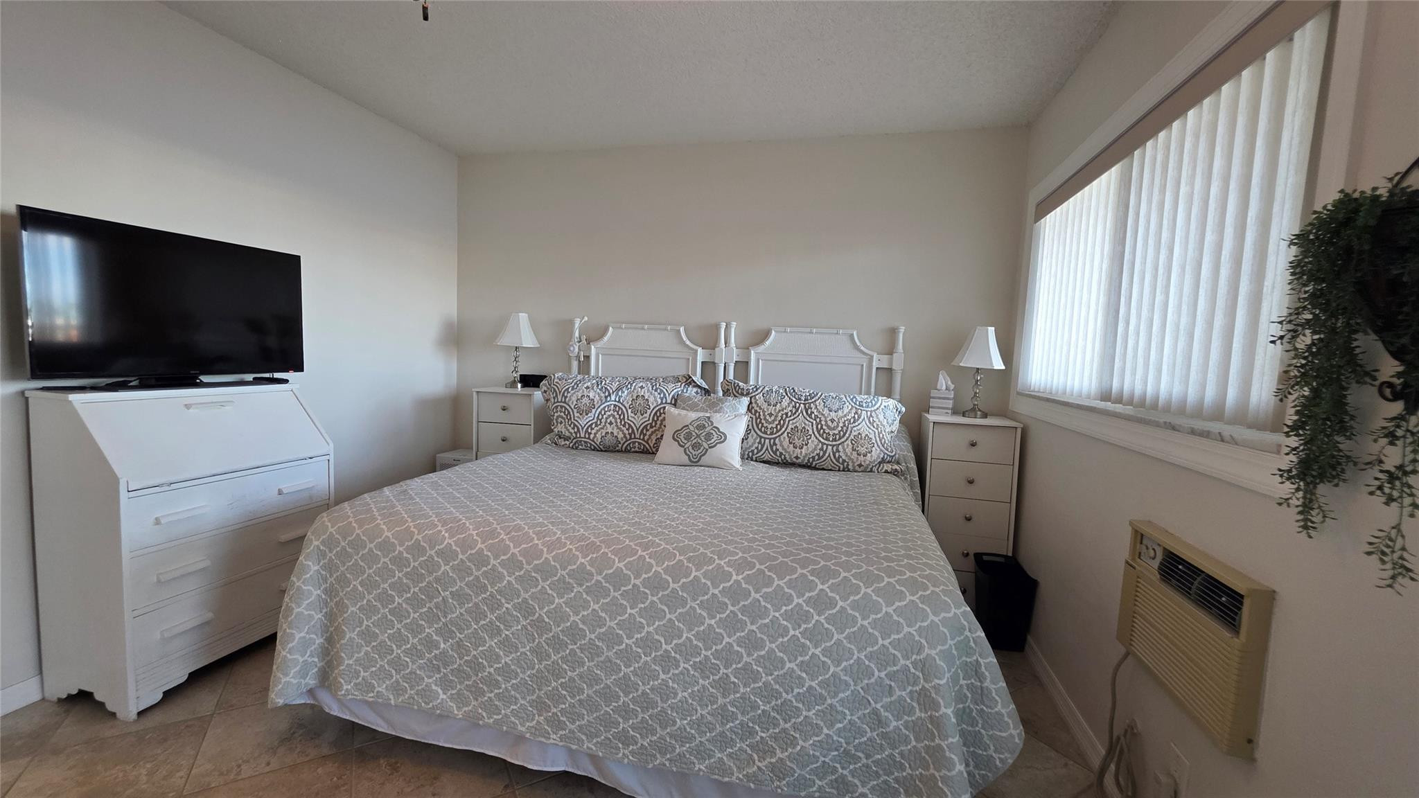 1030 Southwest 11th Street, Unit 5M Hallandale Beach, FL 33009 - Photo 23 of 31 Photo 23